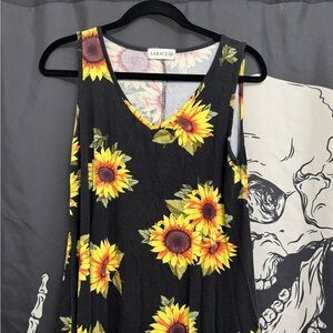 LARA Black Sunflower V-Neck Tank